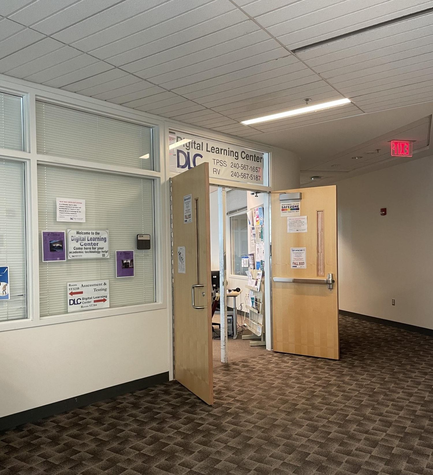 Entrance to the Digital Learning Center on the third floor of the Charlene R. Nunley Student Services Center Building room 304/304A